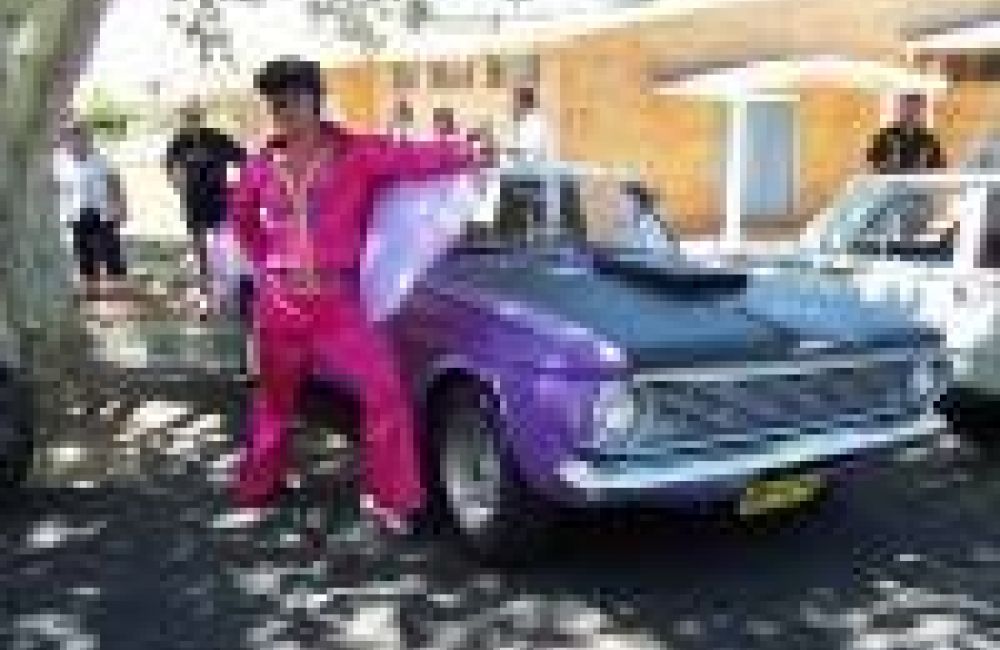 Elvis at Parkes