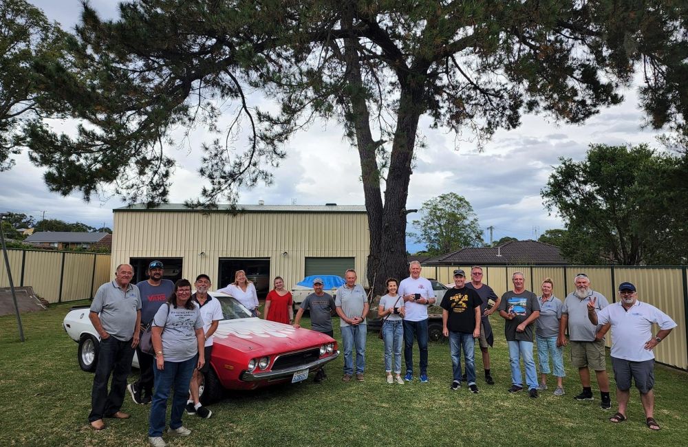 Group photo Garage Crawl Saturday 30th April 2022